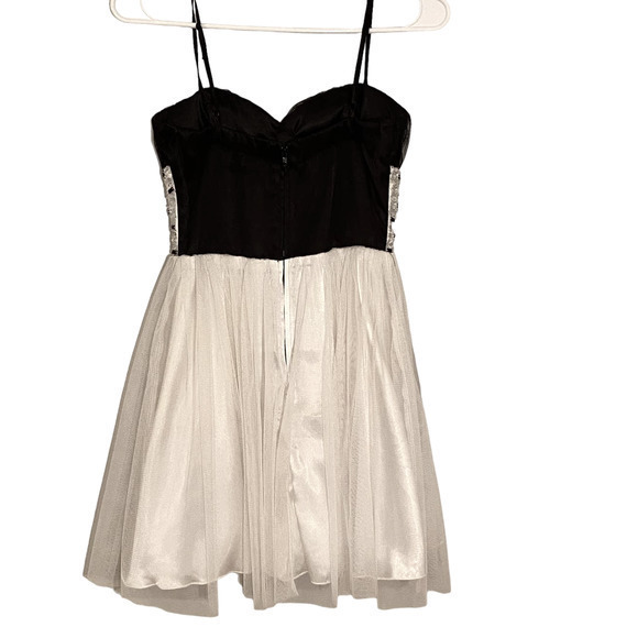 B. Darling White Black Sequin Sweet Heart Cocktail‎ Special Occasion Dress 3/4 - Picture 2 of 10